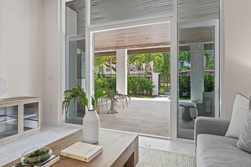 Discover the pinnacle of luxury living in the heart of downtown - photo 10