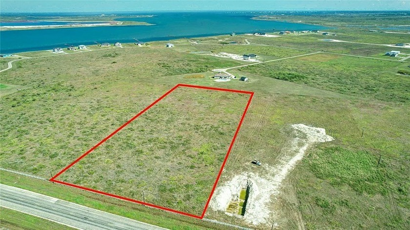 Discover the perfect blend of coastal charm and wide-open space - photo 3