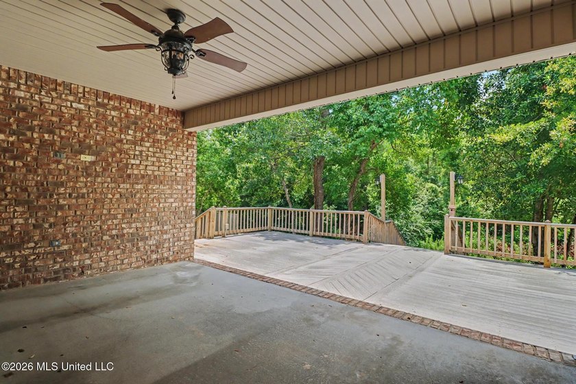 This well-maintained 6-year-old D.R. Horton Parker Plan in the - photo 31