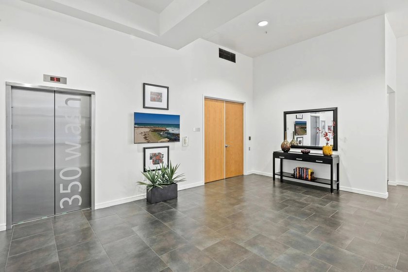 Welcome home to this stunningly renovated urban retreat at 350 W - photo 38