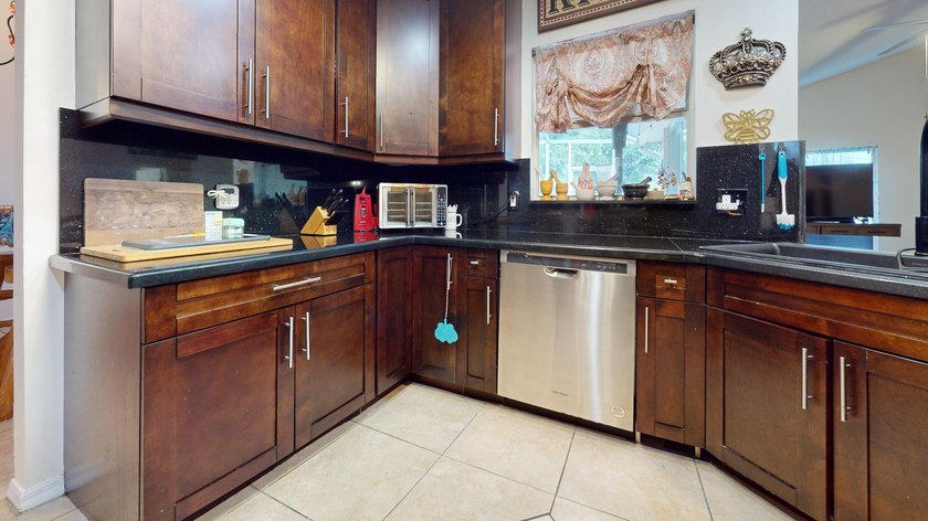 Roof 2019, A/C 2023 Well-maintained home is located in a - photo 2