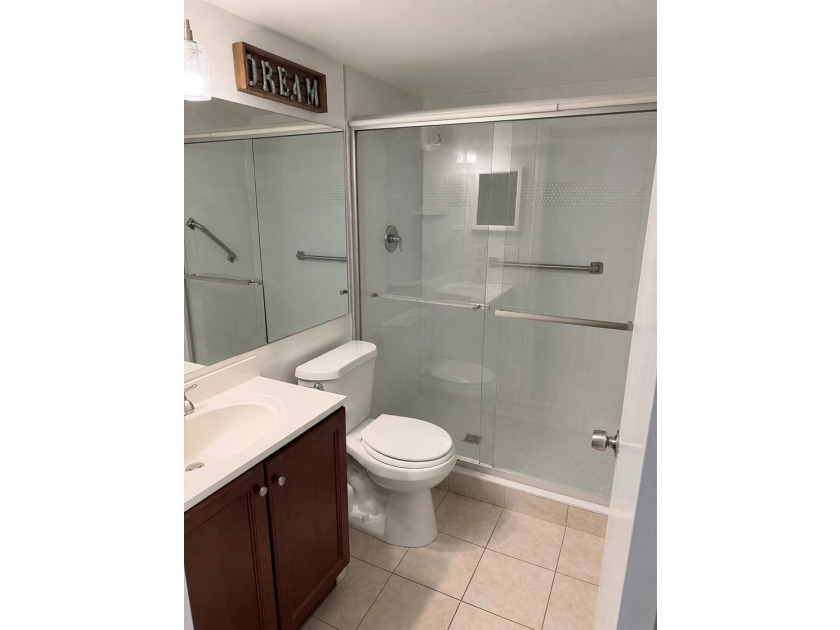 Beautiful first floor condo featuring an updated kitchen and - photo 8