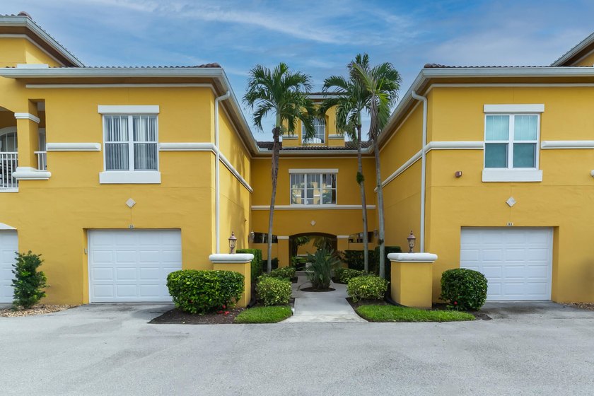 Discover easy coastal living in this beautifully maintained - photo 22