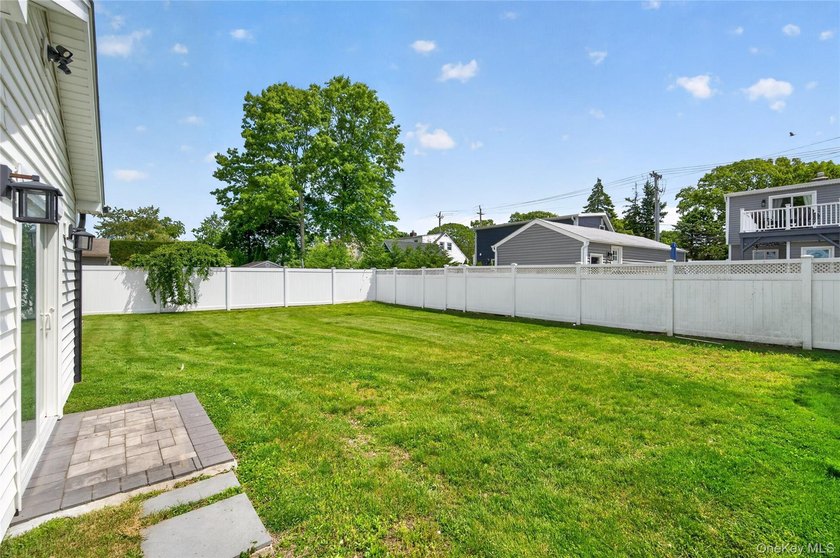 A Diamond, Completely Remodeled Colonial Located Mid-Block in - photo 28