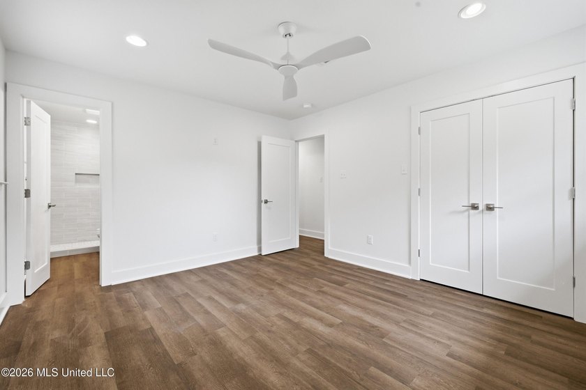 Welcome to your beautifully remodeled home in the highly - photo 23