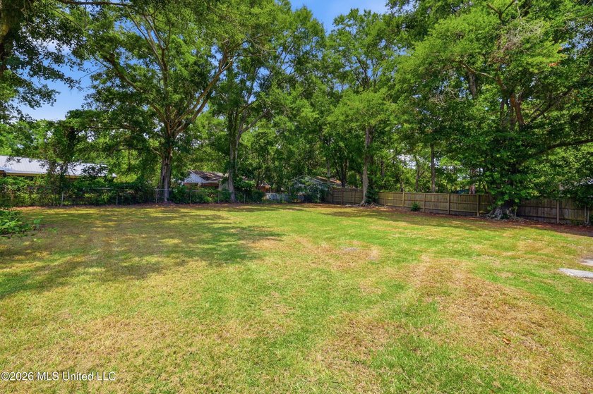 Welcome to your beautifully remodeled home in the highly - photo 25
