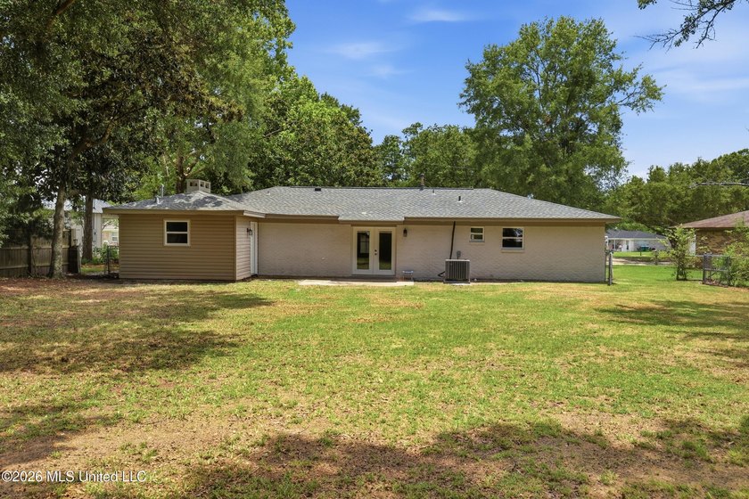 Welcome to your beautifully remodeled home in the highly - photo 27