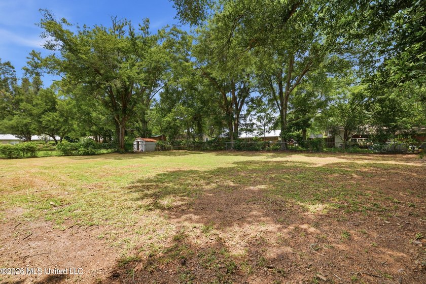 Welcome to your beautifully remodeled home in the highly - photo 29