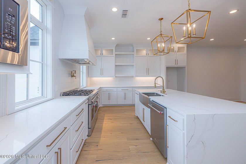 Gorgeous New Construction in Westlake! Home to be completed by - photo 12