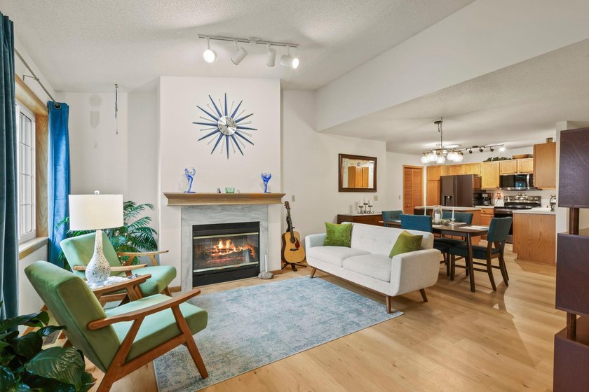 Welcome to easy, single-level living in this beautifully updated - photo 6