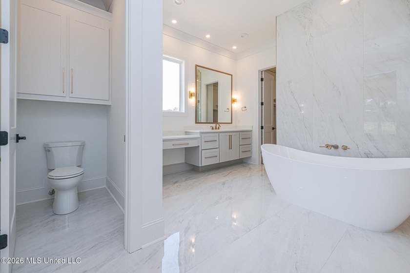 Gorgeous New Construction in Westlake! Home to be completed by - photo 37