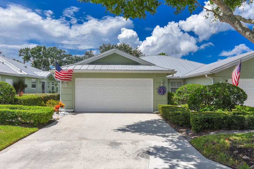 Beautifully updated and impeccably maintained 2-bedroom, 2-bath - photo 2