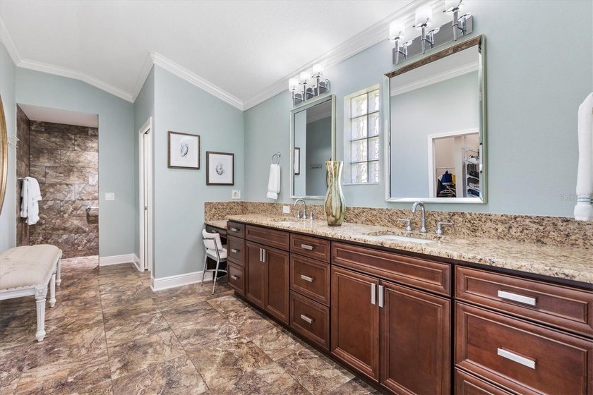 Custom Luxury Home | Gourmet Kitchen Suite | Private Guest Wing - photo 24