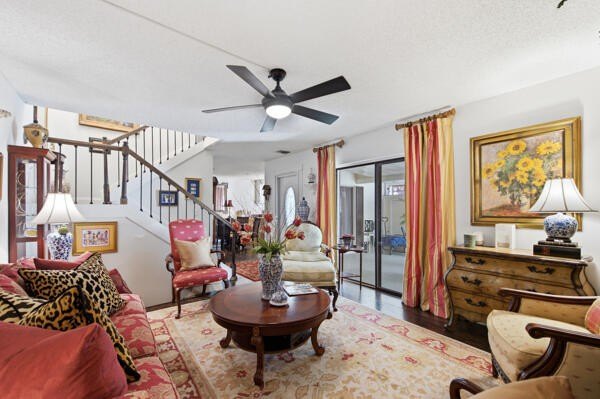 Discover this charming 2-bedroom, 2.5-bathroom condominium - photo 7