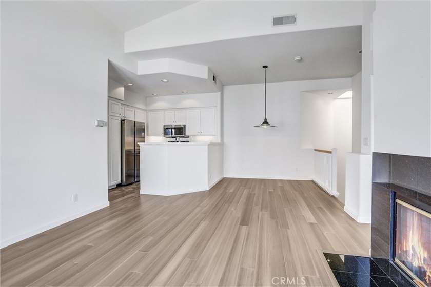 Bright &amp; Modern 2-Bed, 2-Bath townhome in San Diego! Welcome to - photo 13