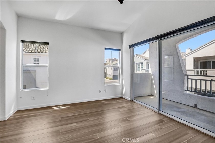 Bright &amp; Modern 2-Bed, 2-Bath townhome in San Diego! Welcome to - photo 18