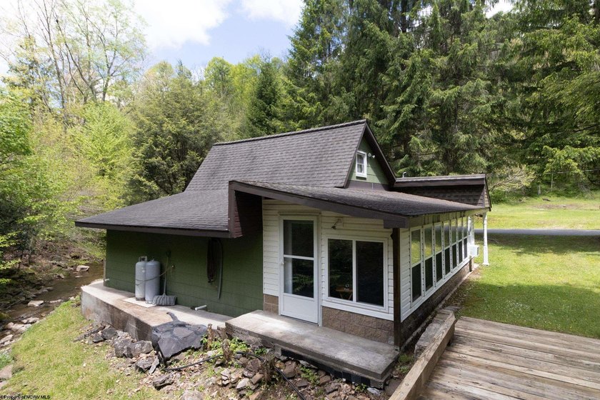 Serene Country Getaway Near Teter Lake. Escape to peace and - photo 18