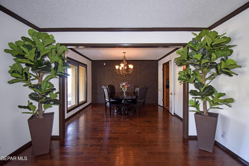 A rare opportunity to own a classic Coronado Country Club estate - photo 19