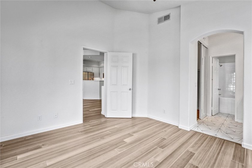 Bright &amp; Modern 2-Bed, 2-Bath townhome in San Diego! Welcome to - photo 19