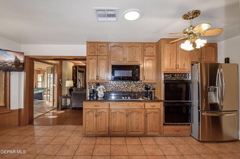A rare opportunity to own a classic Coronado Country Club estate - photo 34