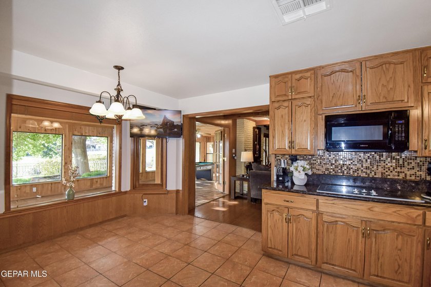 A rare opportunity to own a classic Coronado Country Club estate - photo 36