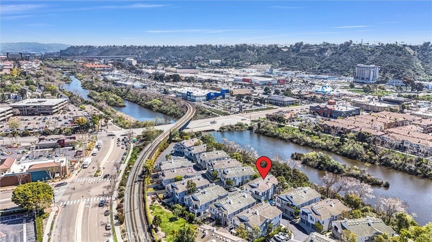Bright &amp; Modern 2-Bed, 2-Bath townhome in San Diego! Welcome to - photo 36