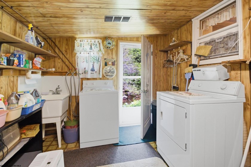 Serene Country Getaway Near Teter Lake. Escape to peace and - photo 36