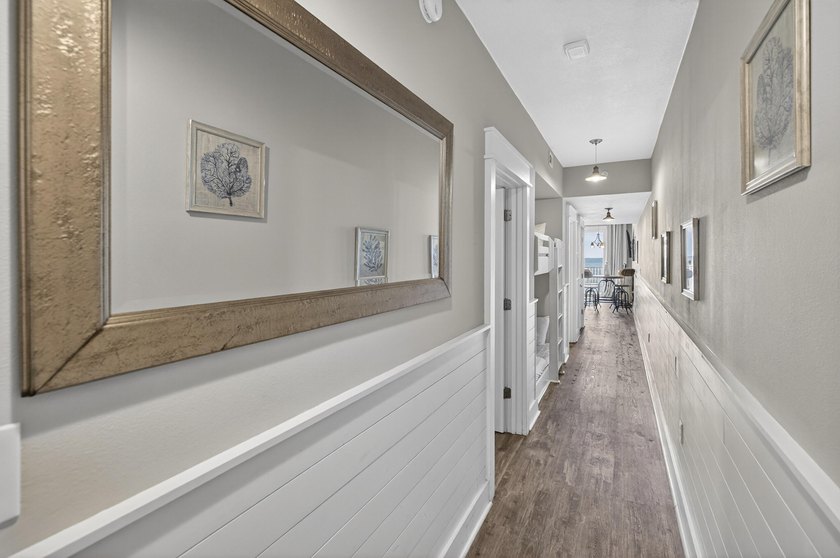 This is a MUST SEE! TOTALLY RENOVATED 1 bed / 2 ba at Majestic - photo 11