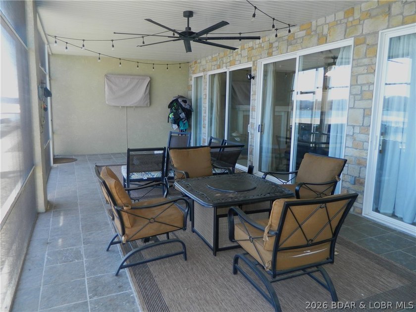 Host the ultimate lake weekend in this stunning ground-floor - photo 29
