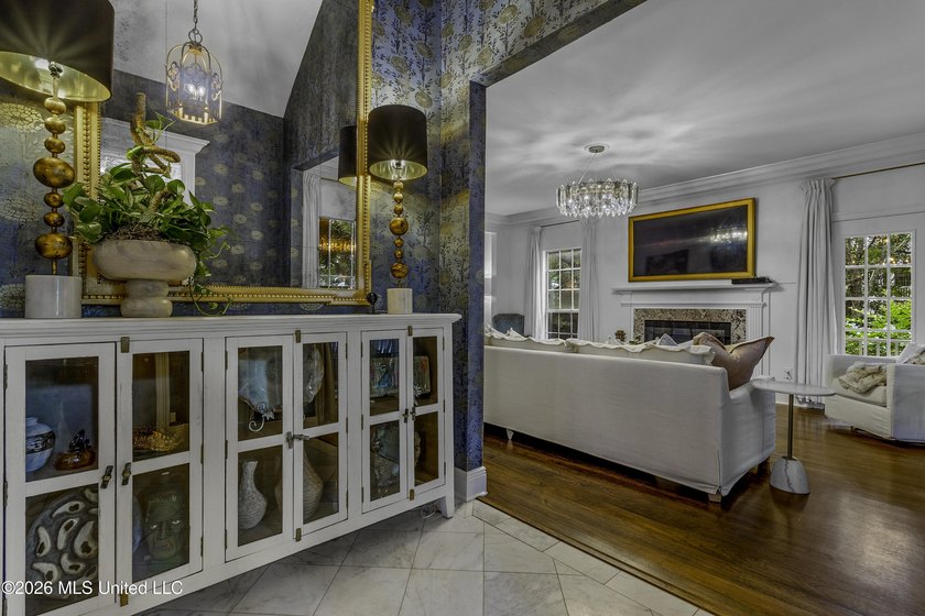 Located in the absolute heart of downtown Ocean Springs on one - photo 3