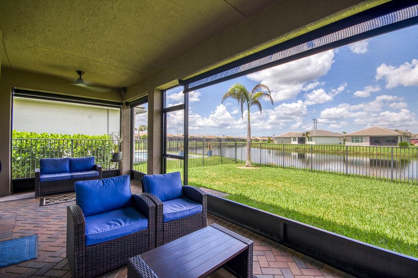 Beautifully upgraded 2023 Bimini Model lakefront home featuring - photo 3