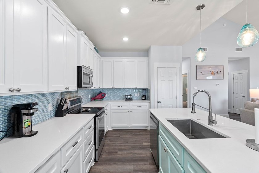 Fully Furnished &amp; Ready for Fun! This ideally located retreat is - photo 4