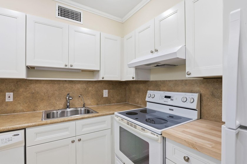 This highly updated two bedroom, two bath first floor end Unit - photo 4