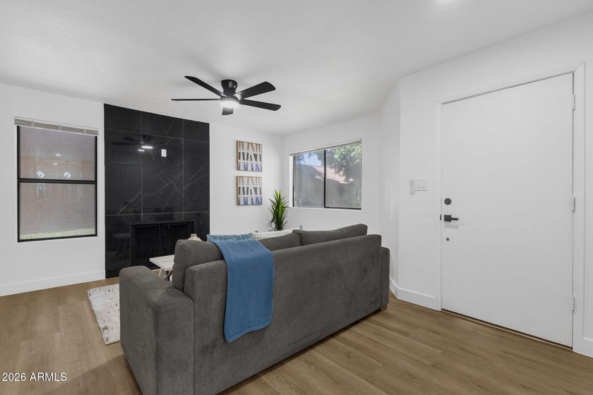 $10,000 Seller Concession Available! Fully remodeled condo in - photo 5