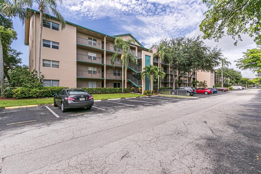 Updated 2 bedroom, 2 bath condo in Century Village in excellent - photo 2