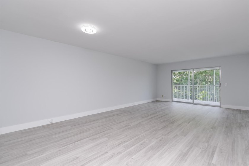Updated 2 bedroom, 2 bath condo in Century Village in excellent - photo 10