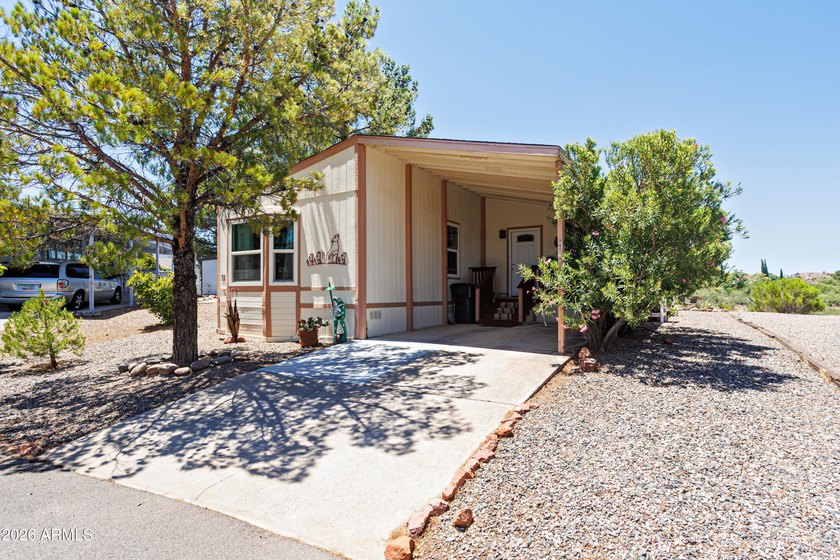 Perimeter Lot with Stunning Views! This adorable home is truly a - photo 4