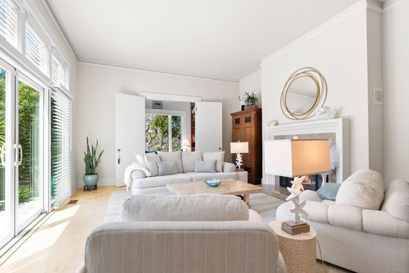 Beautiful custom home in prestigious Moore Creek Estates on the - photo 8