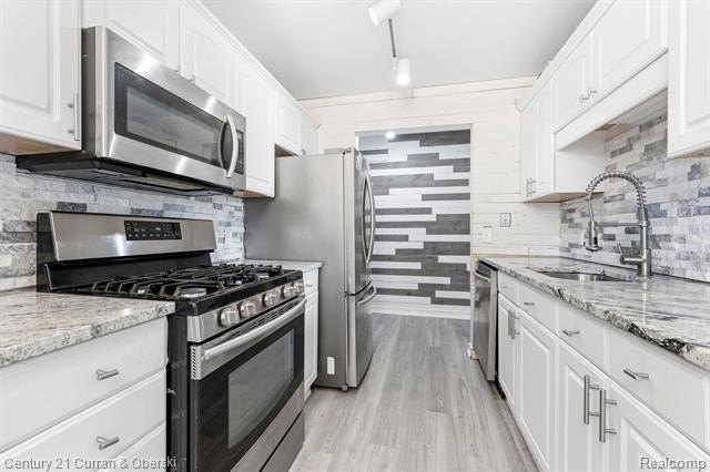 Discover an exceptional lifestyle opportunity at 9601 Bayview DR - photo 8