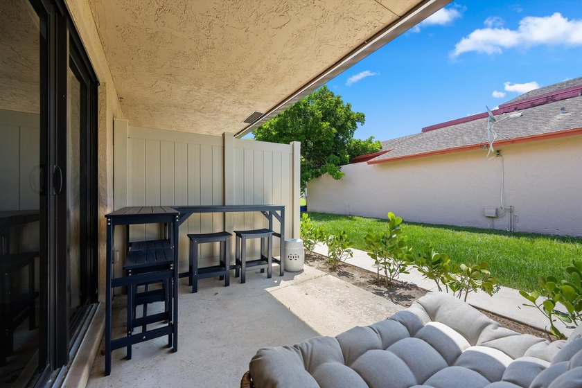 Turnkey furnished fourplex on the 12th Fairway! Four identical - photo 9