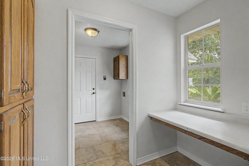 Welcome to your own private retreat in the highly desirable - photo 11