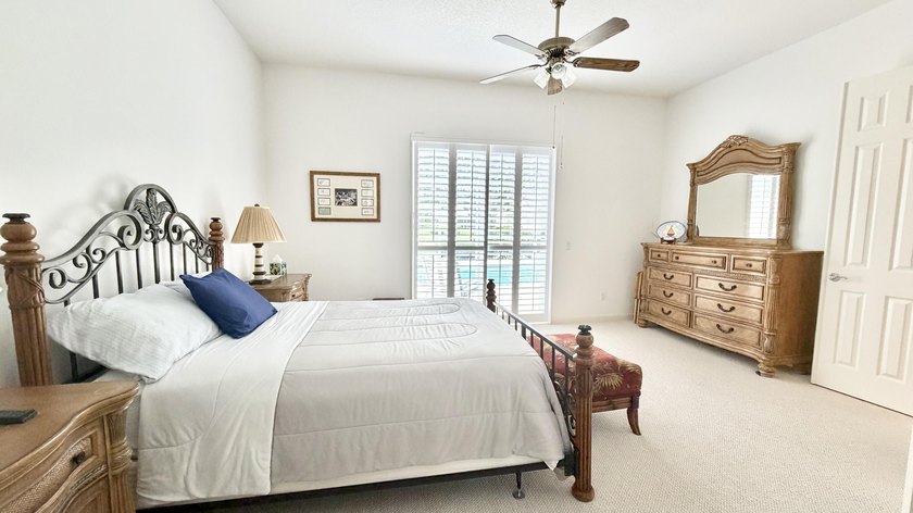 Beautifully maintained Oakmont model offering 3 bedrooms, 2 - photo 18