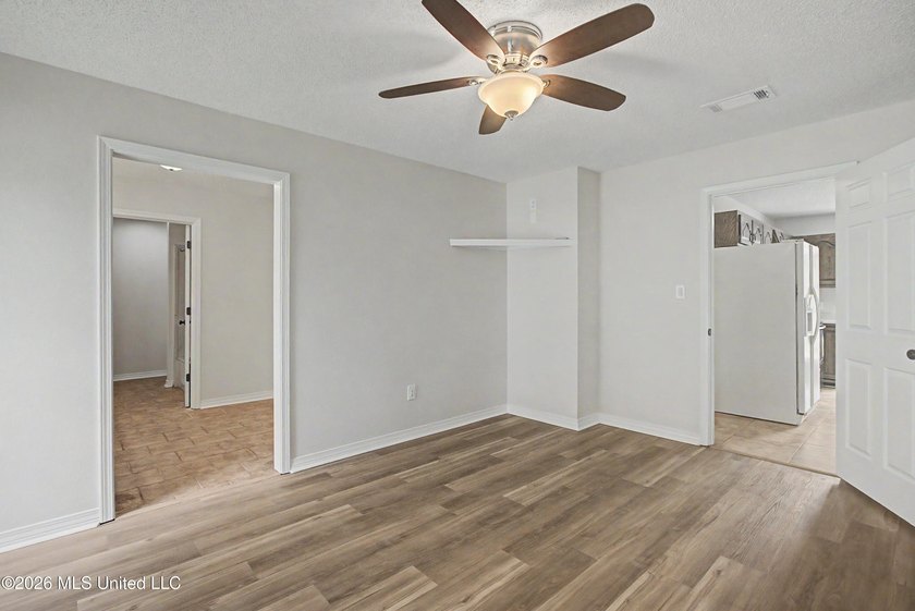 Welcome to your own private retreat in the highly desirable - photo 19