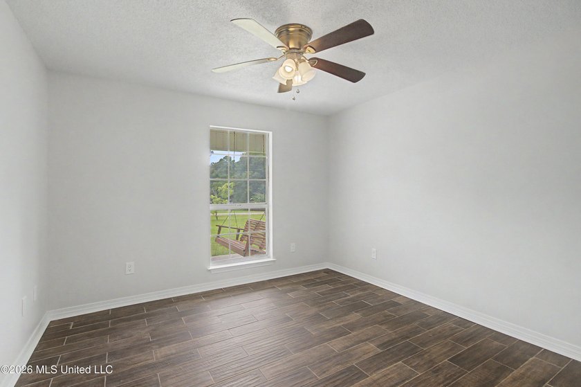 Welcome to your own private retreat in the highly desirable - photo 23