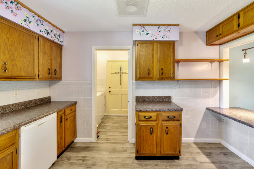 Lakefront Condo SOLD - photo 9