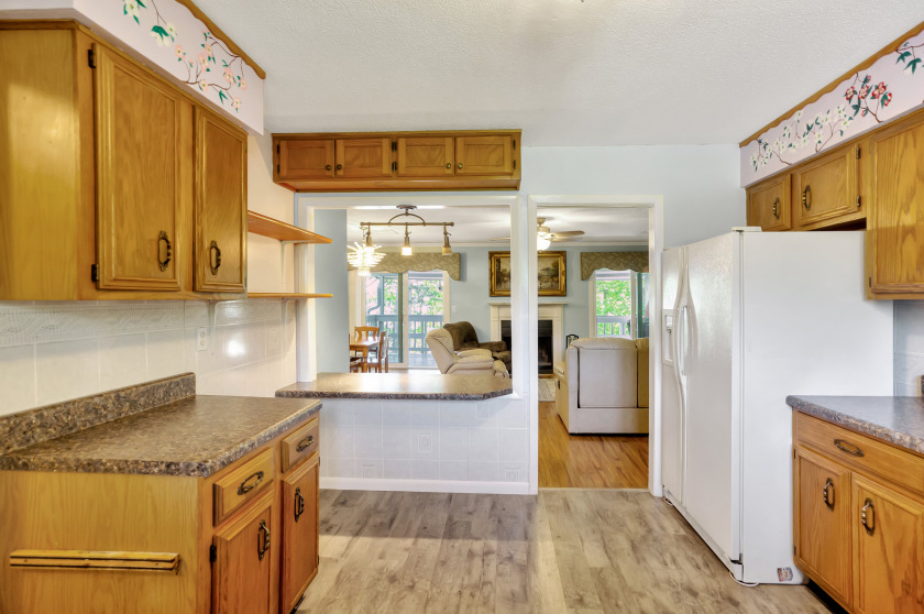 Lakefront Condo SOLD - photo 10