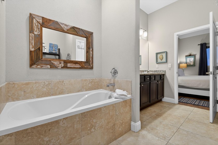 THE BEST OF THE BEST IN ALERIO and PRICED JUST RIGHT! This three - photo 34