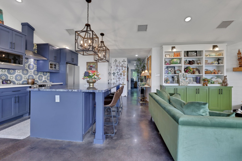 Updated Waterfront Dream Home in Gated Community - photo 7