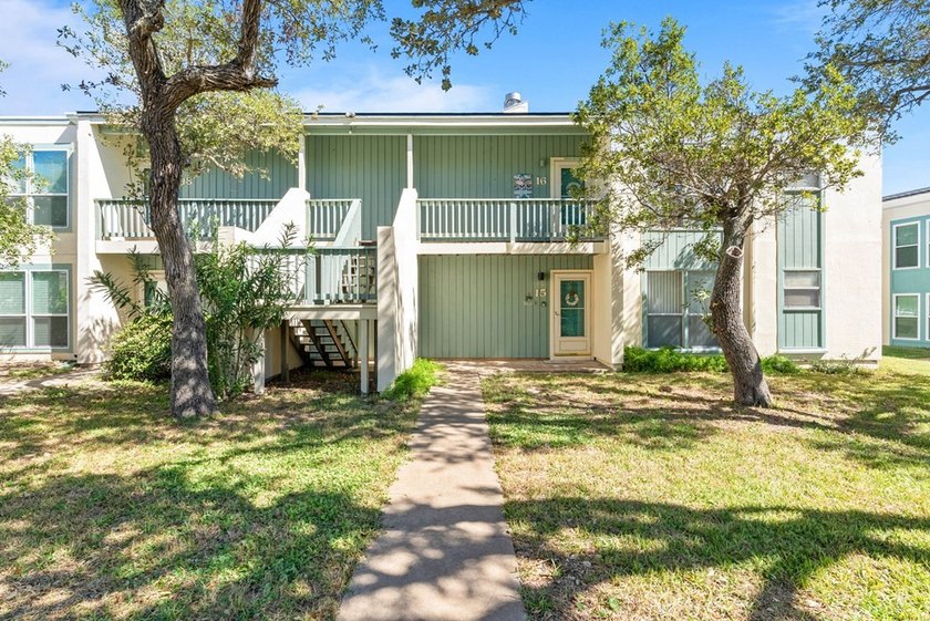 Beautifully Updated Waterfront Condominium in Rockport Racquet &amp; - photo 3