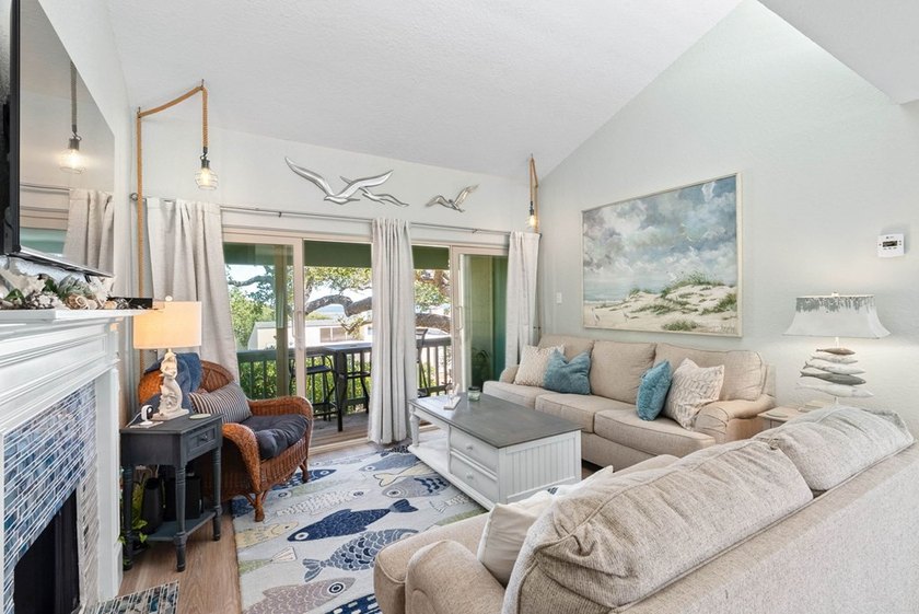 Beautifully Updated Waterfront Condominium in Rockport Racquet &amp; - photo 5